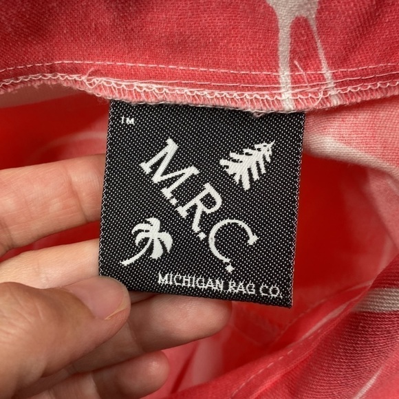 Michigan Rag Company Pink Flamingo Button Up Shirt Size Medium - Picture 7 of 8